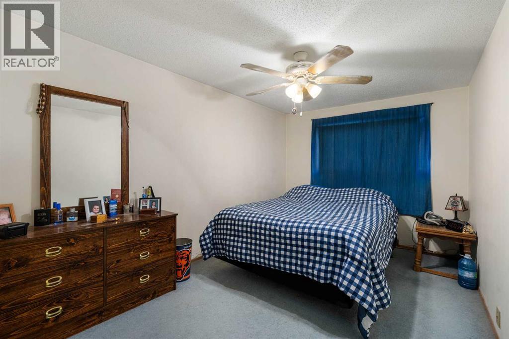 309 44 Street Se Property Photo 17