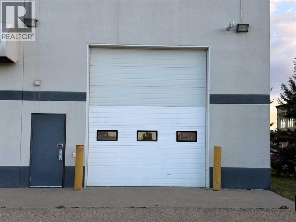 10071 120 Avenue Property Photo 2