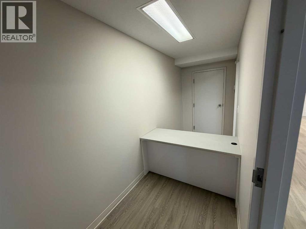 10071 120 Avenue Property Photo 7
