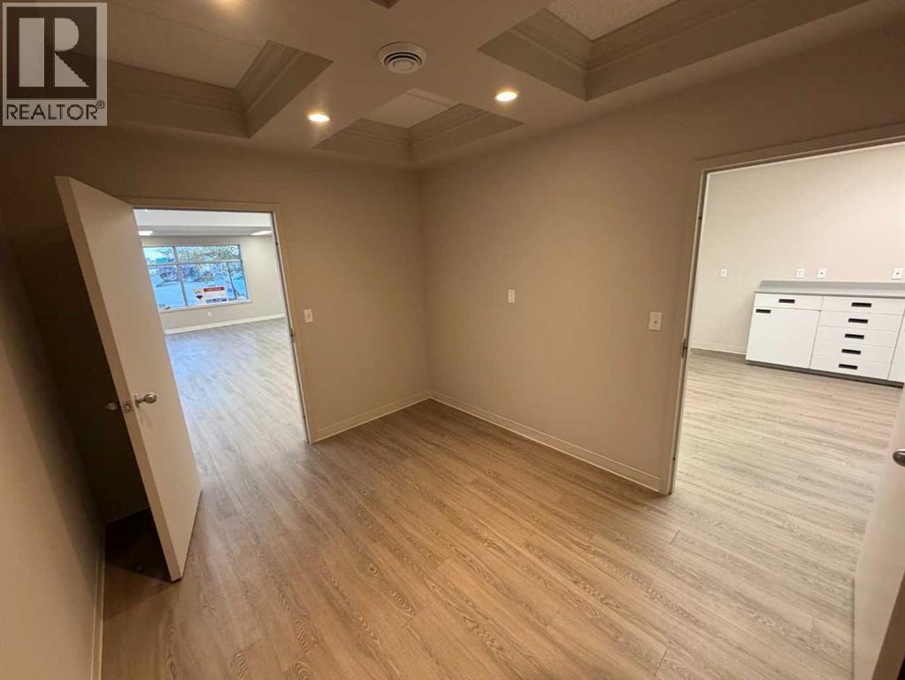 10071 120 Avenue Property Photo 9