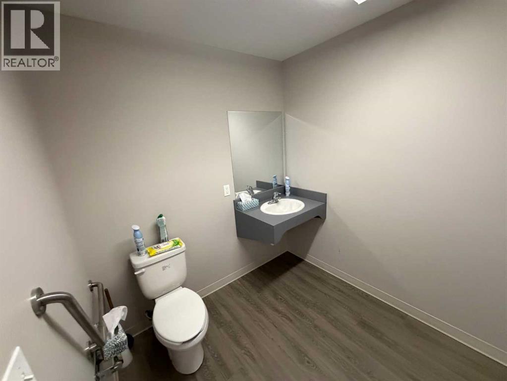 10071 120 Avenue Property Photo 12
