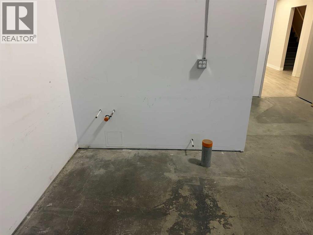 10071 120 Avenue Property Photo 15