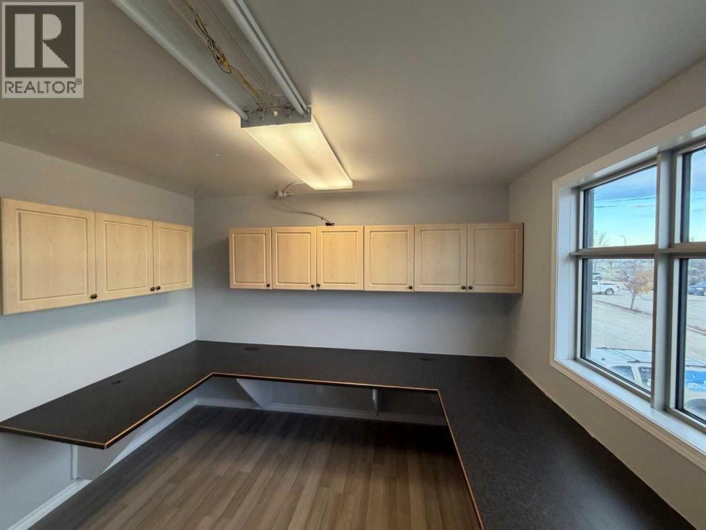 10071 120 Avenue Property Photo 17