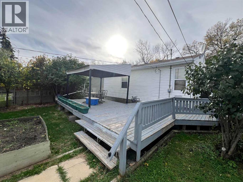 5215 54 Street Property Photo 15