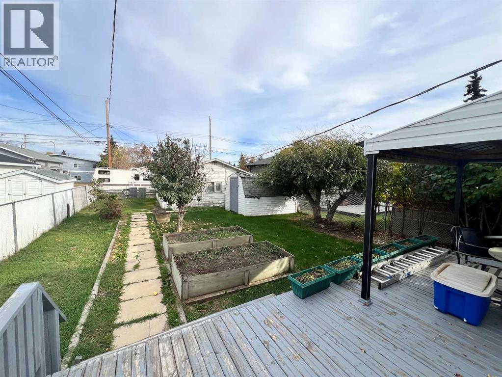 5215 54 Street Property Photo 17