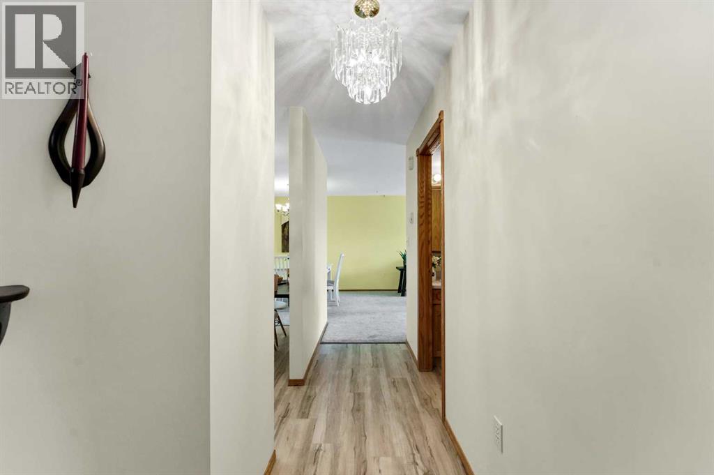 22 Park Meadows Drive Southeast Property Photo 9