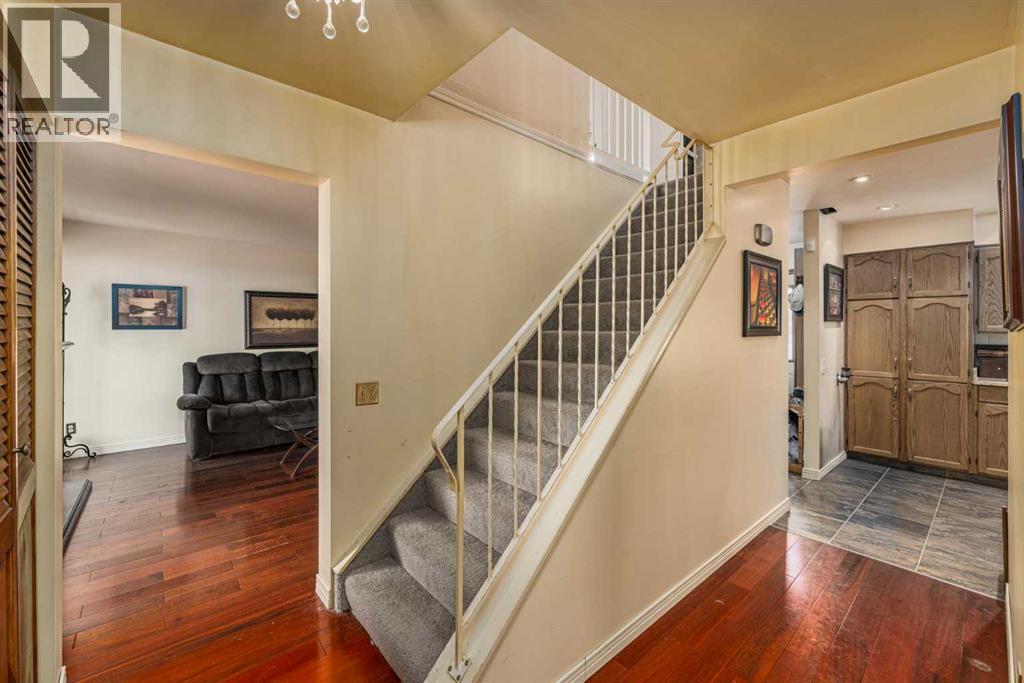 404 Attica Drive Se Property Photo 12