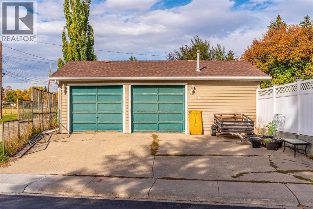 404 Attica Drive Se Property Photo 36