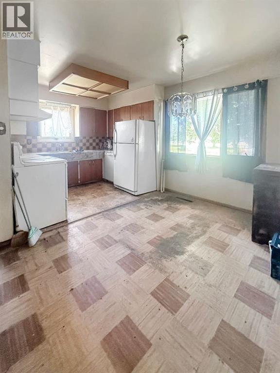 2411 5 Avenue N Property Photo 6