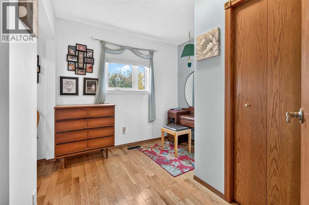 218 Coventry Close Ne Property Photo 22