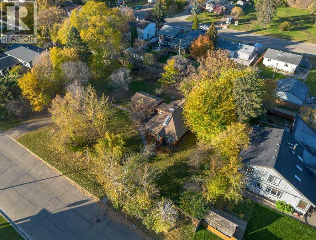 10714 92 Street Property Photo 2
