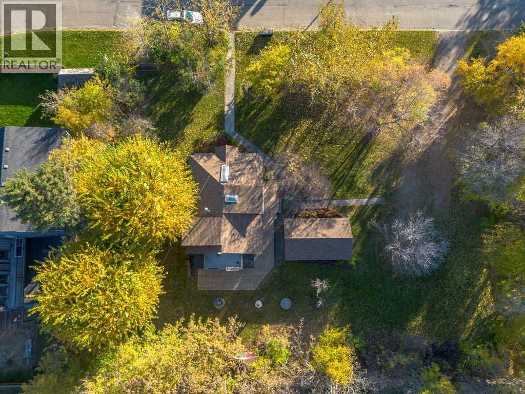 10714 92 Street Property Photo 5