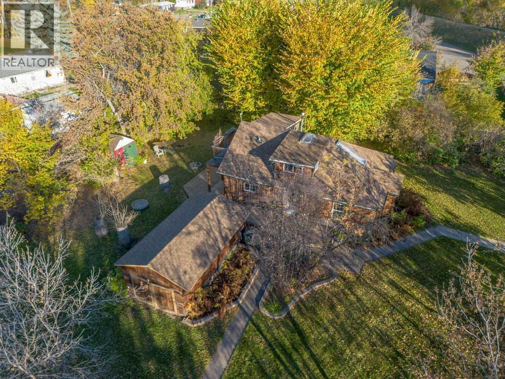 10714 92 Street Property Photo 6