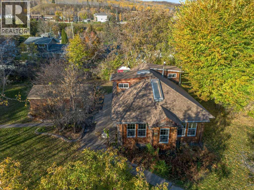 10714 92 Street Property Photo 7