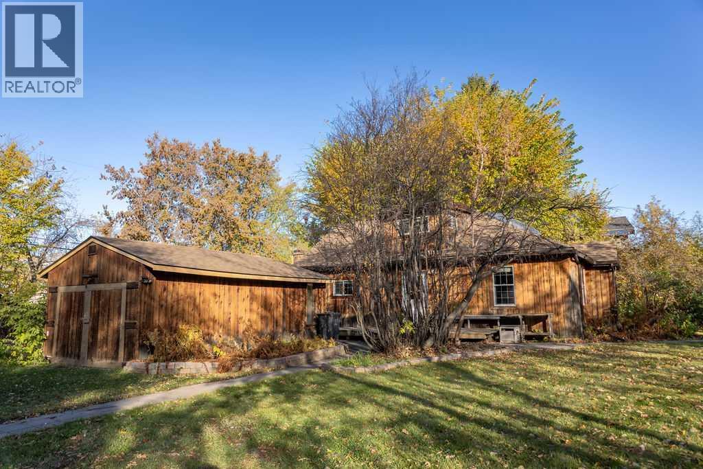 10714 92 Street Property Photo 10