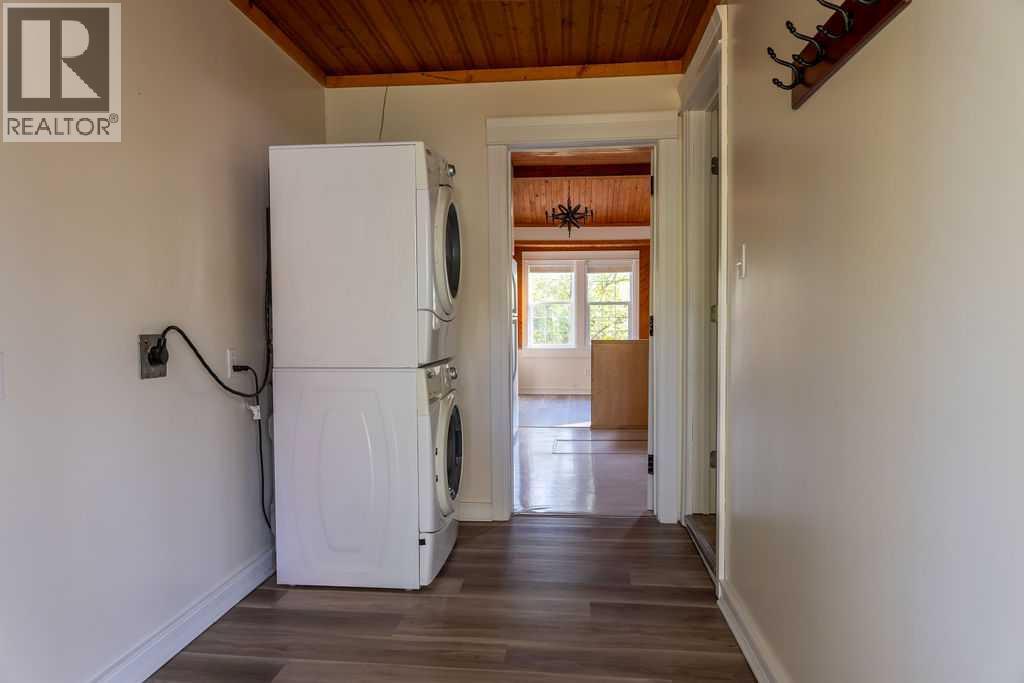 10714 92 Street Property Photo 18