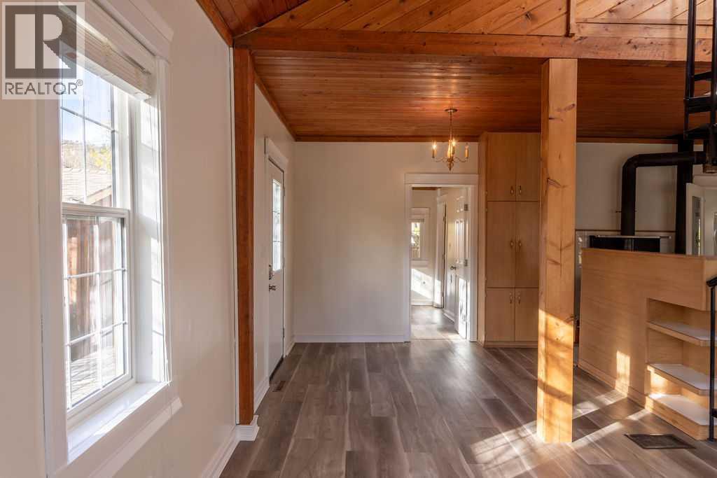 10714 92 Street Property Photo 31