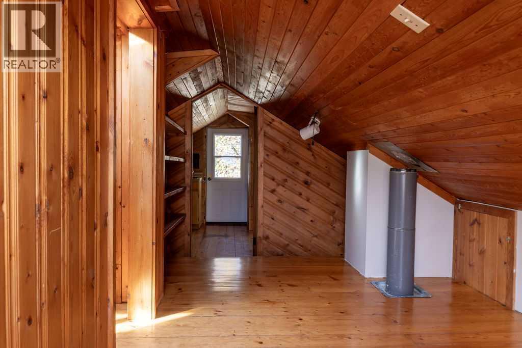 10714 92 Street Property Photo 36