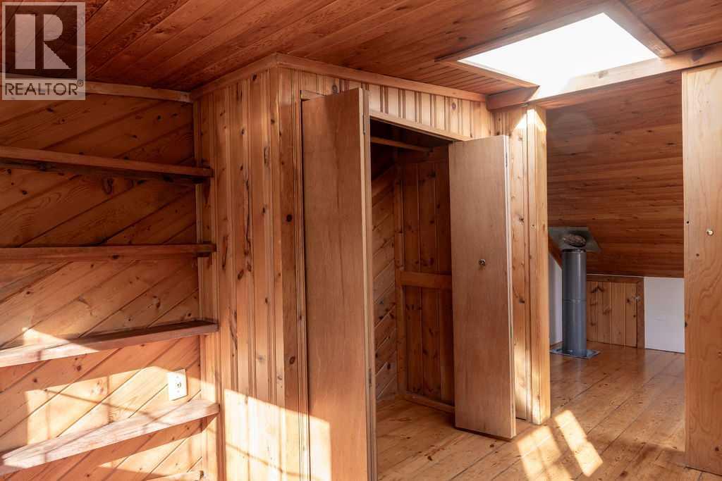 10714 92 Street Property Photo 39