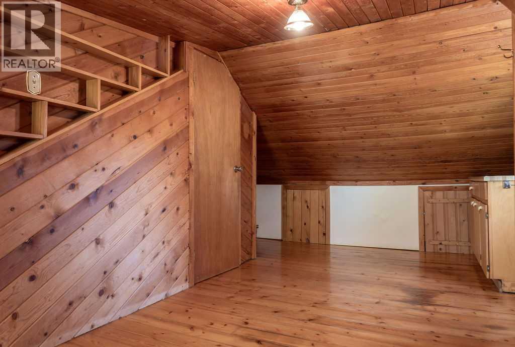 10714 92 Street Property Photo 43