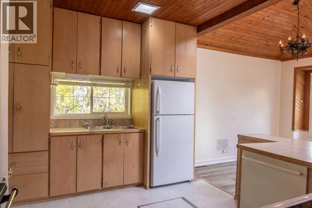 10714 92 Street Property Photo 45