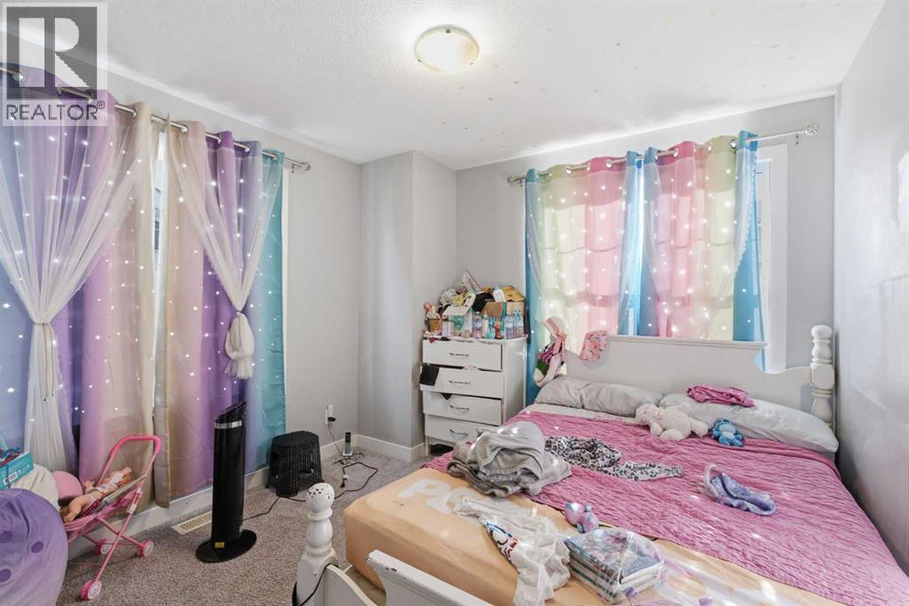 140 Evanscrest Gardens Nw Property Photo 10