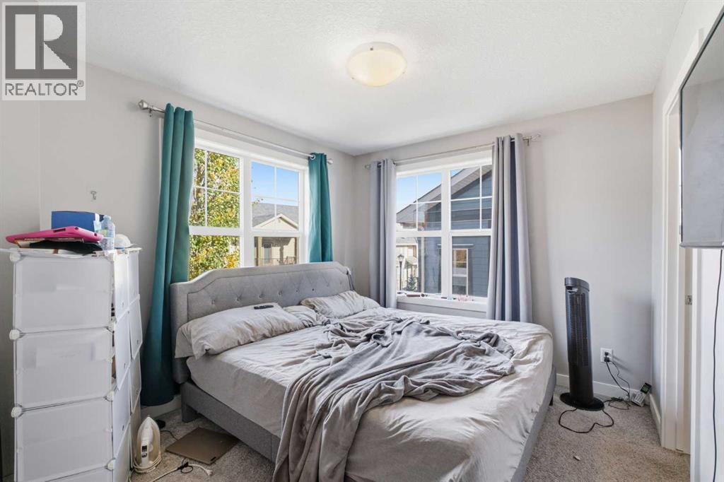 140 Evanscrest Gardens Nw Property Photo 11