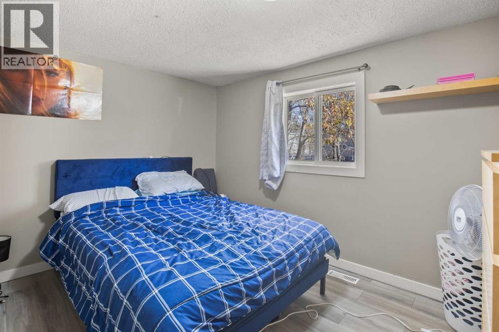 5515 45 Avenue Property Photo 12