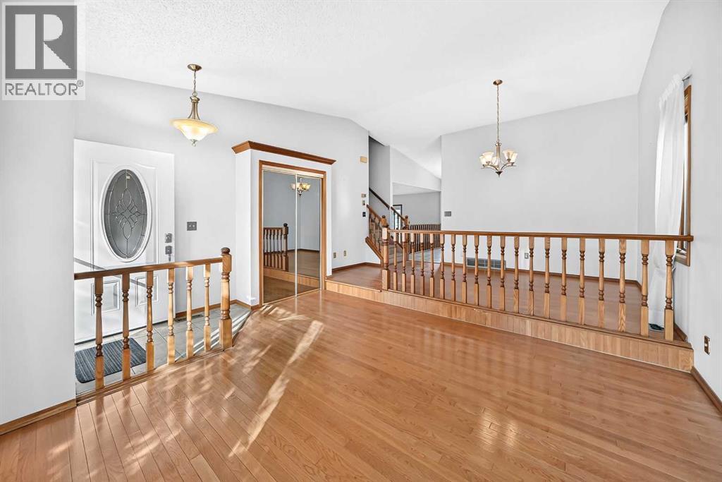 64 Edforth Crescent Nw Property Photo 7