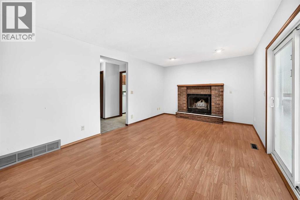64 Edforth Crescent Nw Property Photo 18