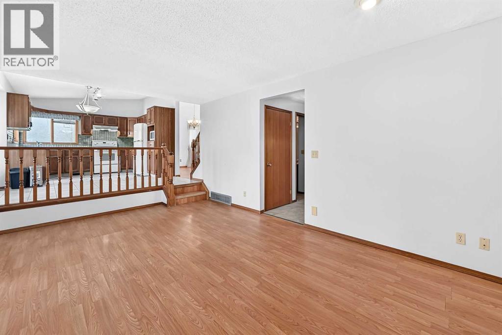 64 Edforth Crescent Nw Property Photo 19
