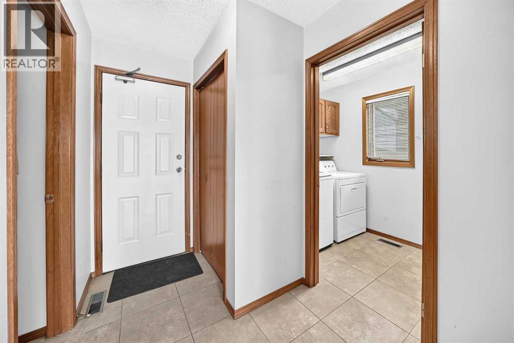 64 Edforth Crescent Nw Property Photo 27