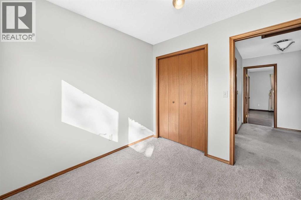 64 Edforth Crescent Nw Property Photo 34