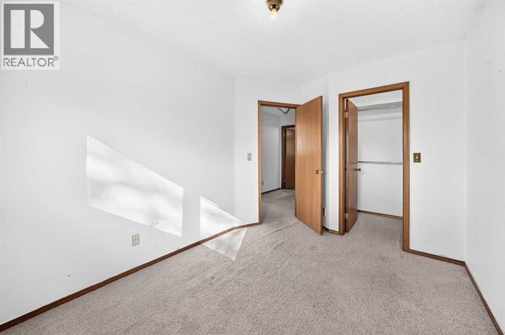64 Edforth Crescent Nw Property Photo 36