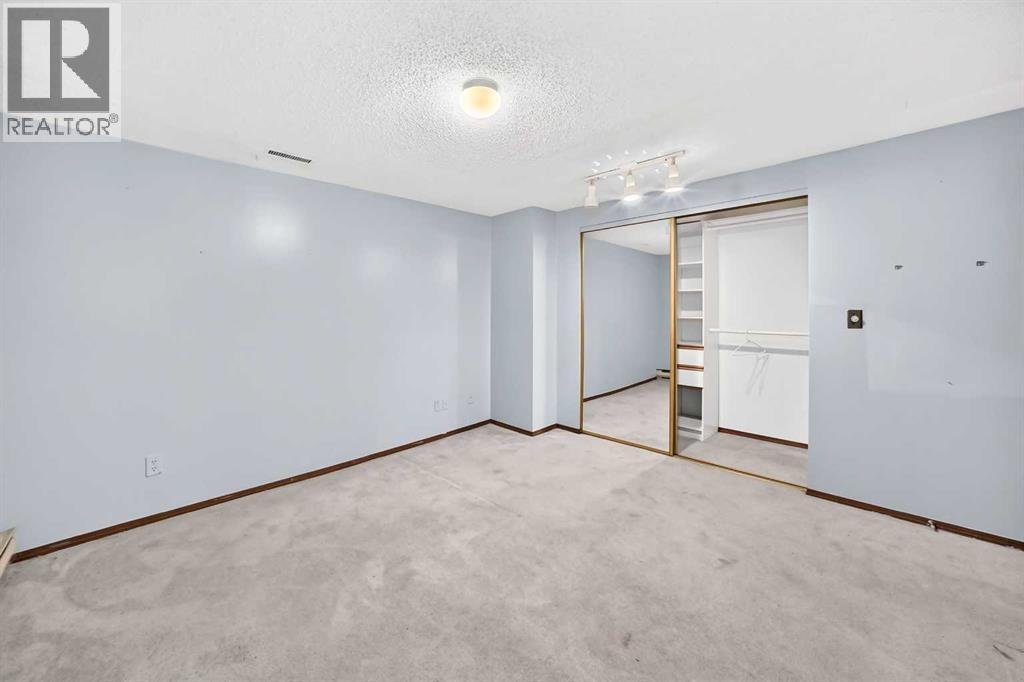 64 Edforth Crescent Nw Property Photo 42