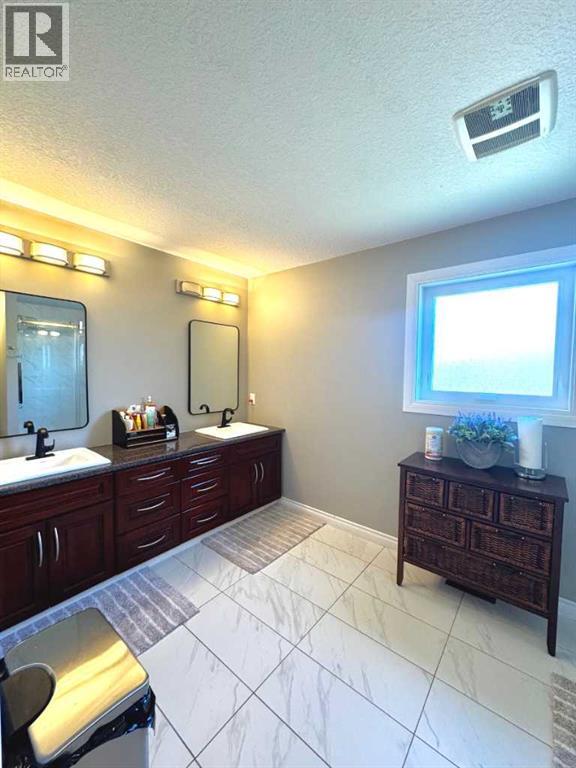 336 Mabbott Road Property Photo 41