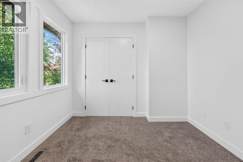 5340 17 Avenue Southwest Property Photo 24