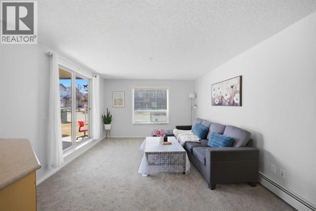 60 Panatella Street Northwest Property Photo 4