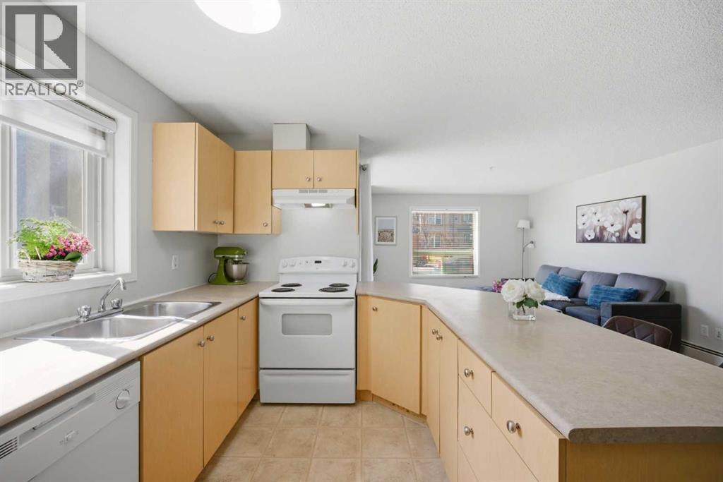 60 Panatella Street Northwest Property Photo 10