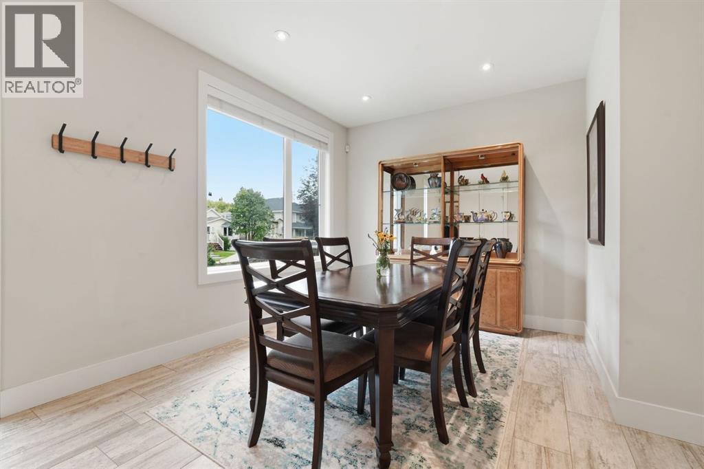 2418 24a Street Sw Property Photo 6