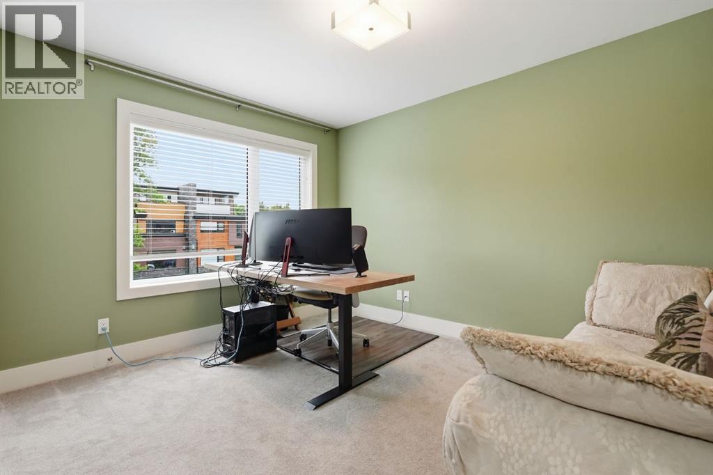 2418 24a Street Sw Property Photo 22