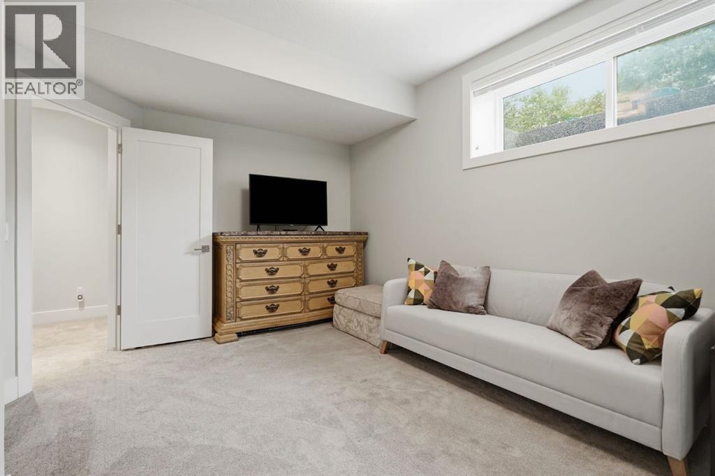 2418 24a Street Sw Property Photo 42