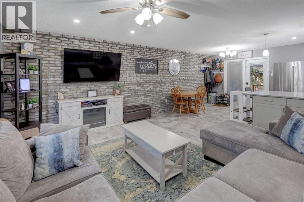 2314 26 Street Property Photo 1