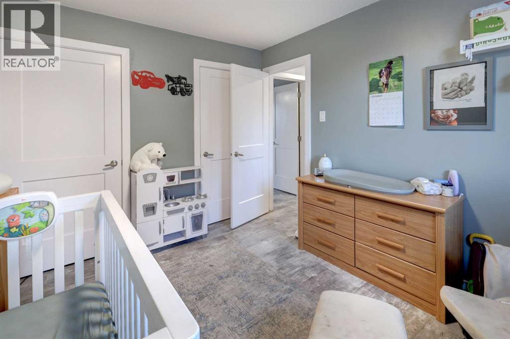 2314 26 Street Property Photo 14
