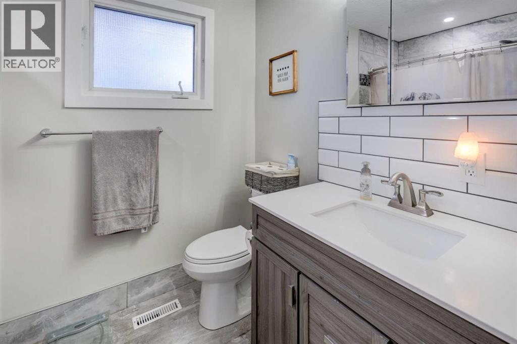 2314 26 Street Property Photo 15