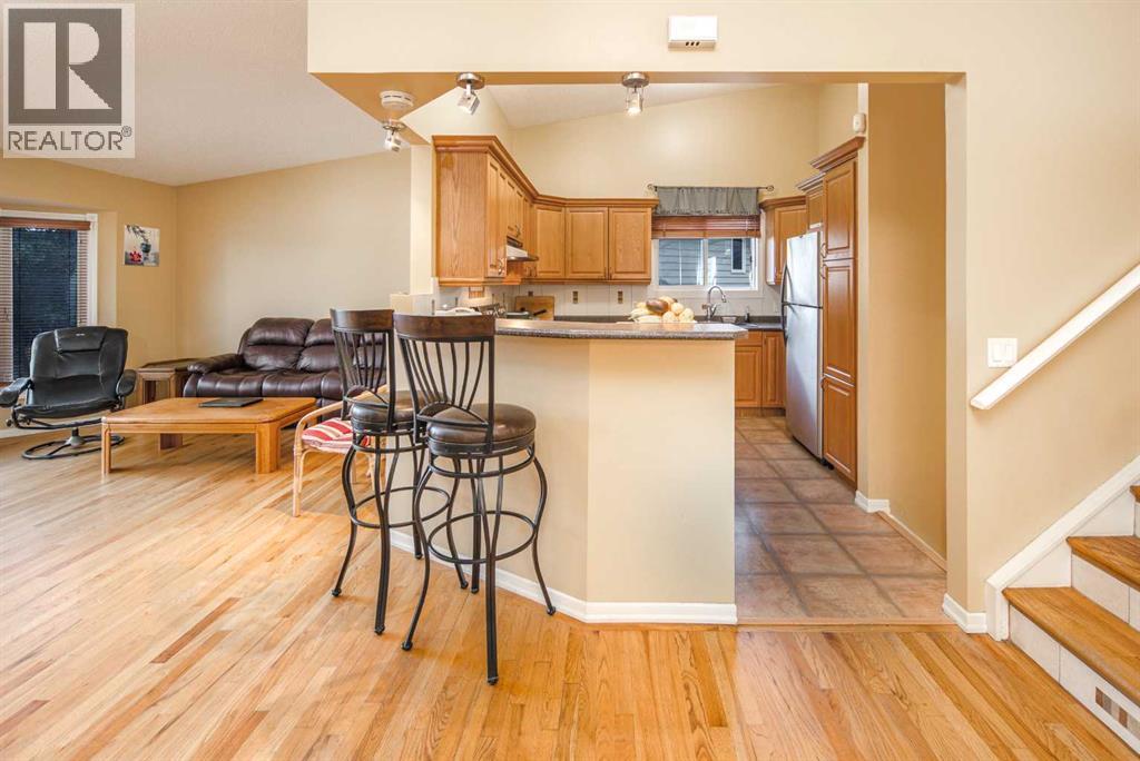 28 Hawkcliff Place Nw Property Photo 5