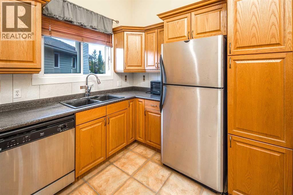 28 Hawkcliff Place Nw Property Photo 8
