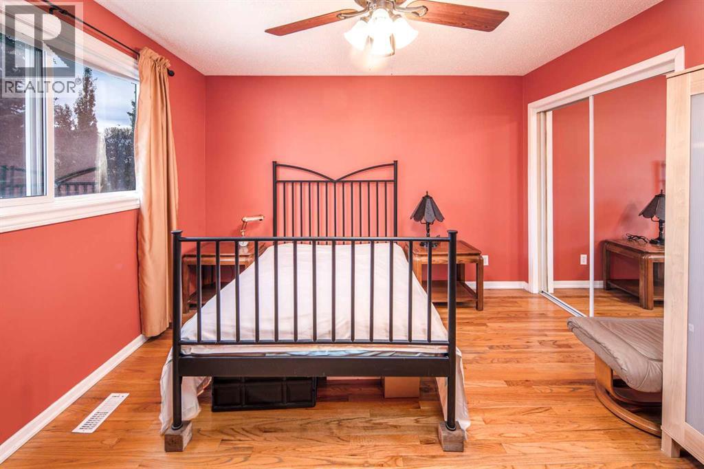 28 Hawkcliff Place Nw Property Photo 11
