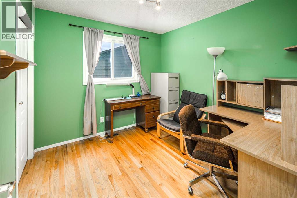 28 Hawkcliff Place Nw Property Photo 13