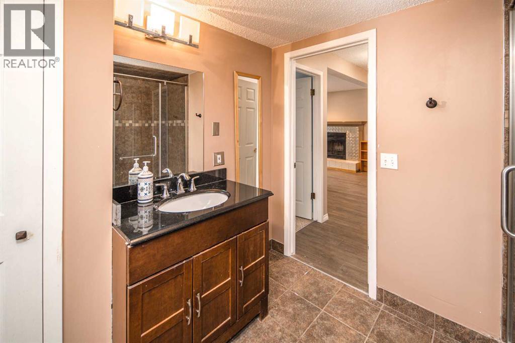 28 Hawkcliff Place Nw Property Photo 20